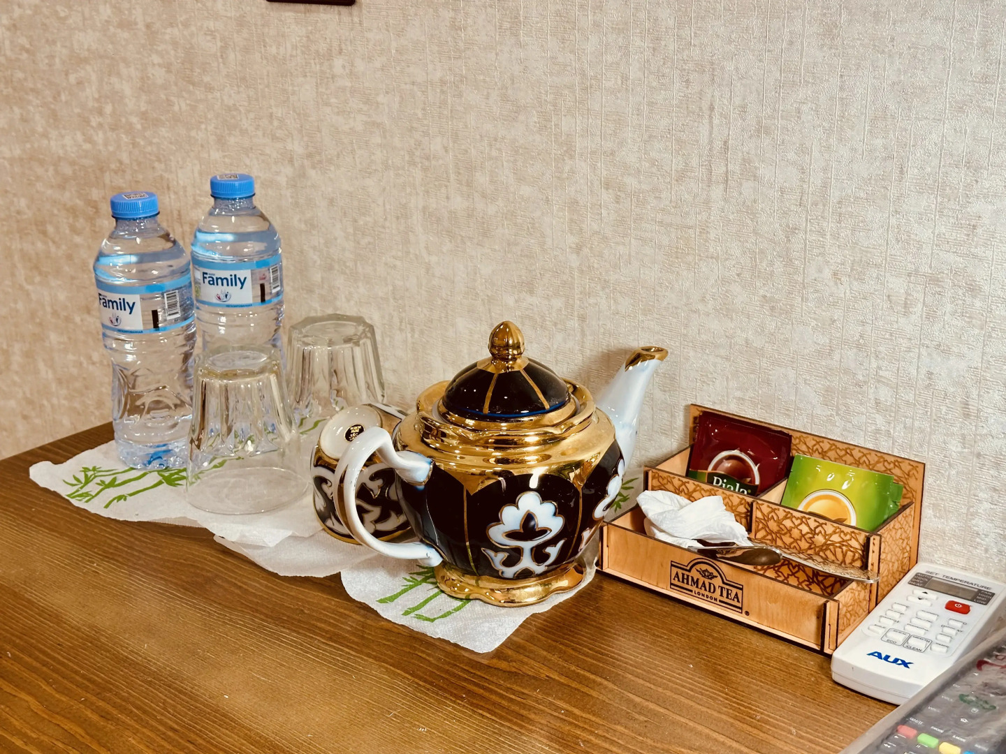 Отель Ayvan Plaza