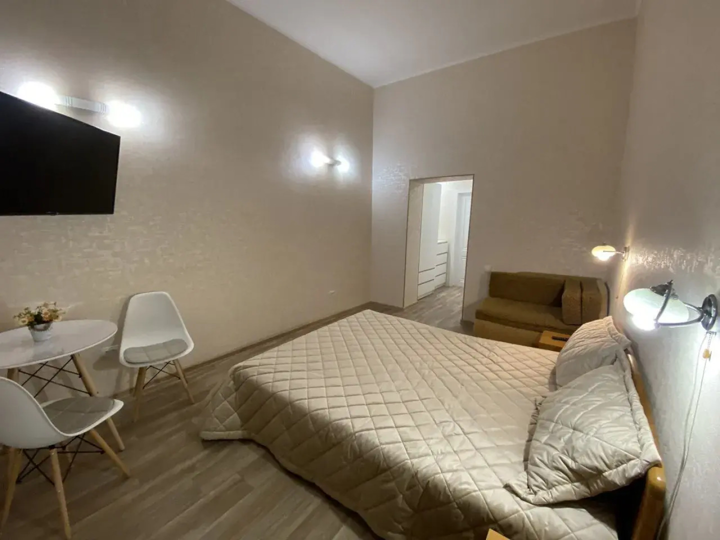 Апартаменты на Театральной 26