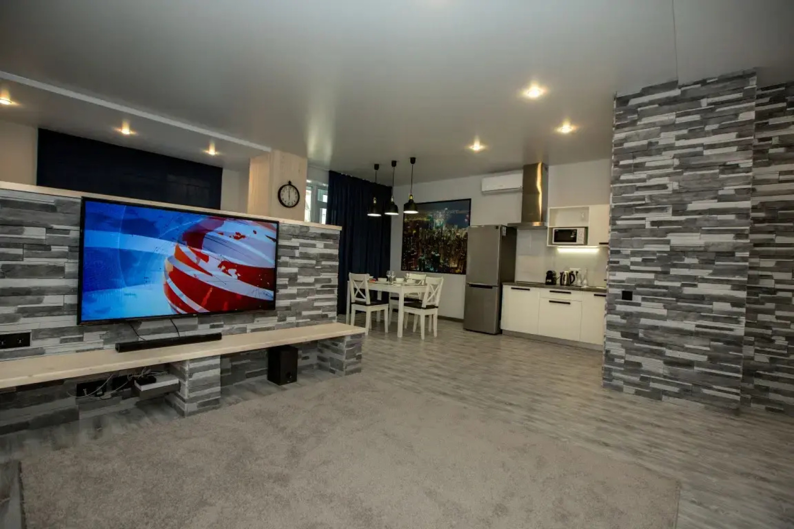 Апартаменты Central Place Vladivostok Премиум с видом на Мосты и Залив (4)