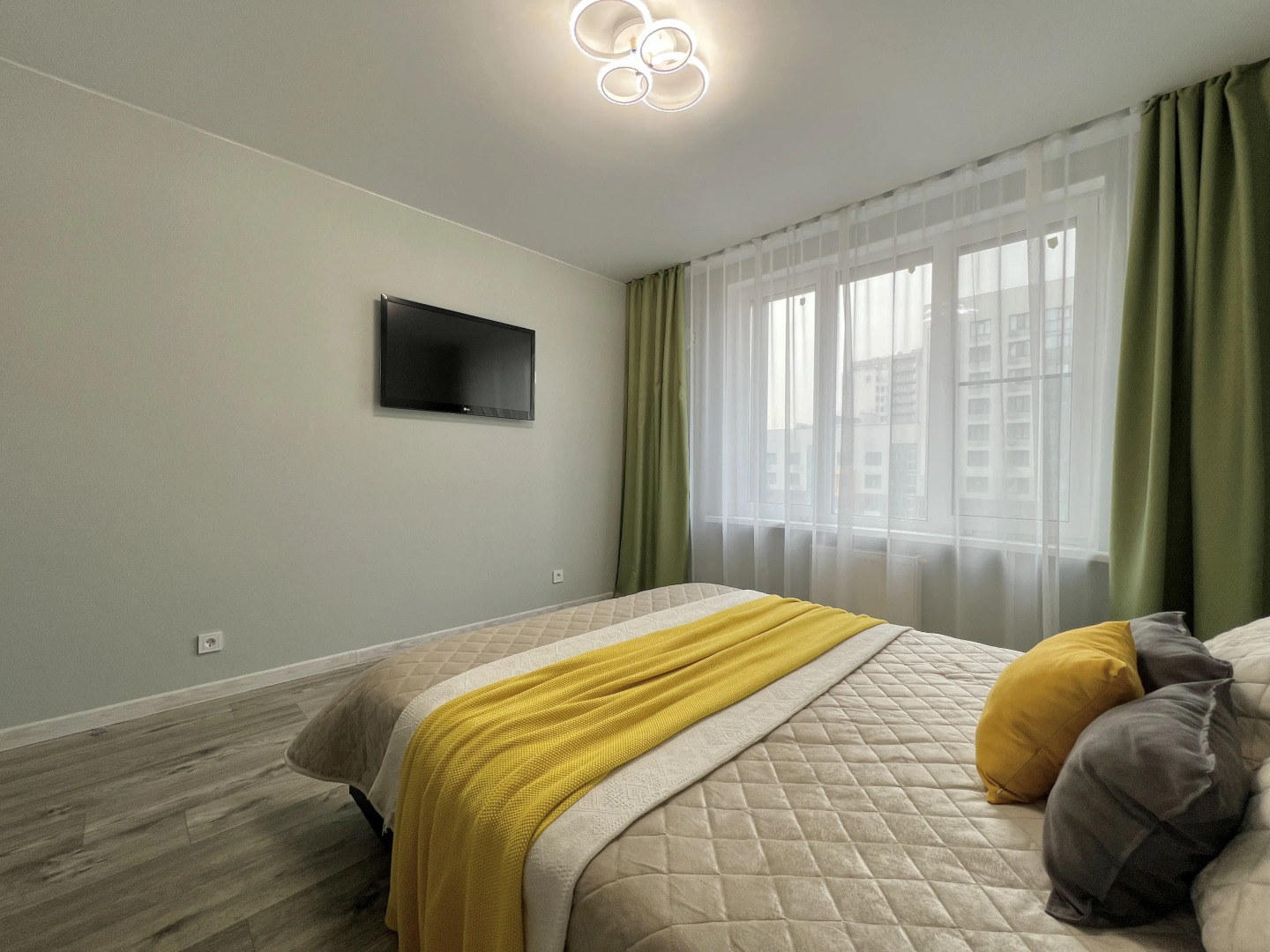 Квартира Евро 3-ком на Смирнова 3 (кв. 185)