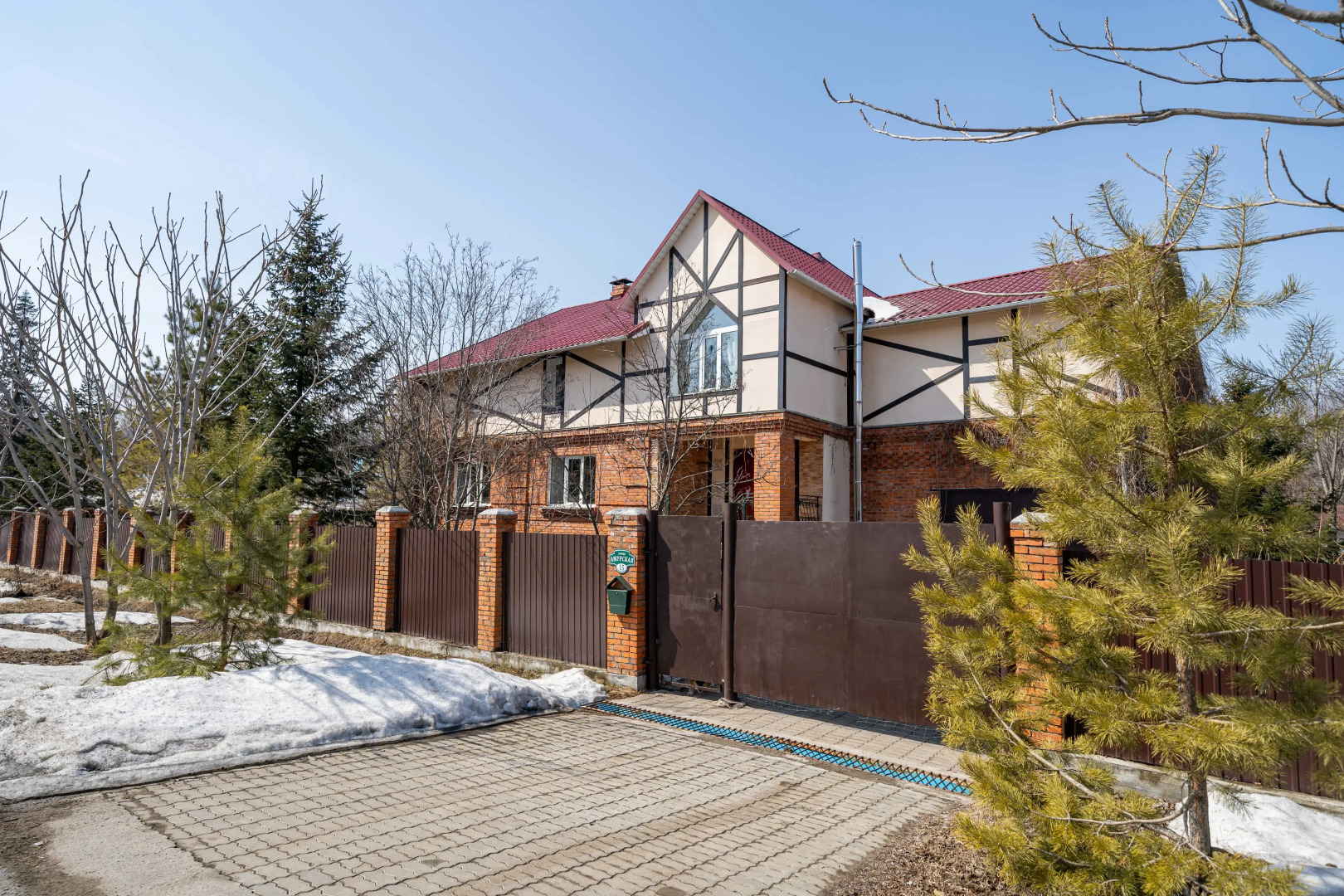 Частный дом Большой уютный коттедж с баней