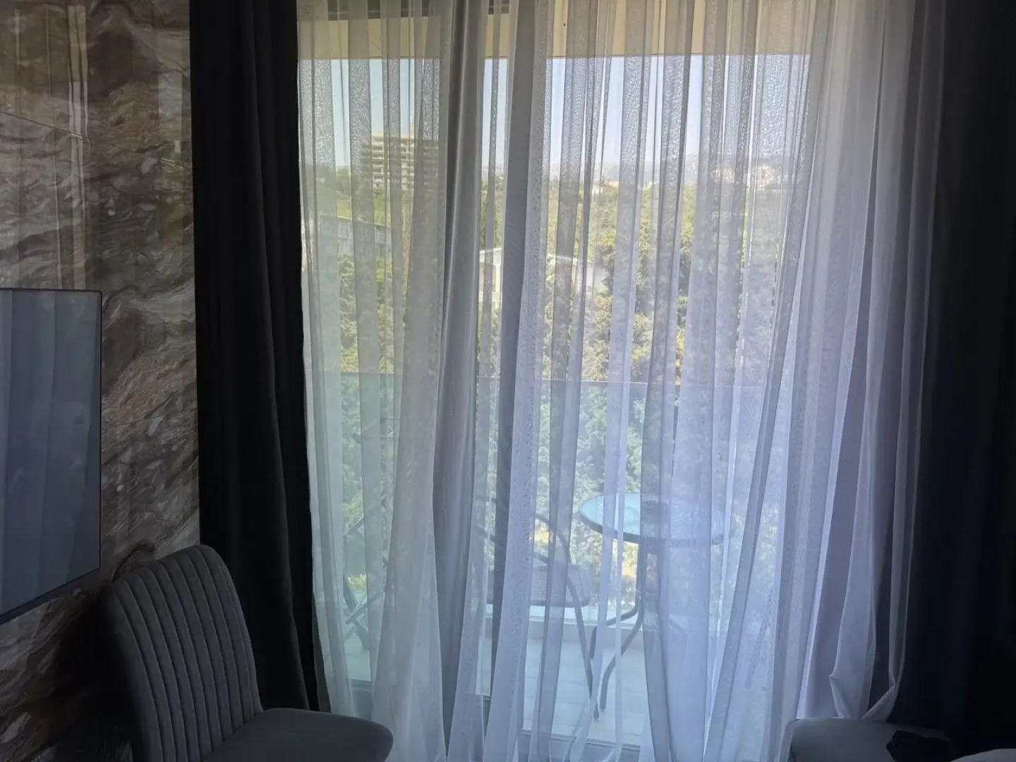 Апартаменты Скай Плаза с видом на Массандровский парк