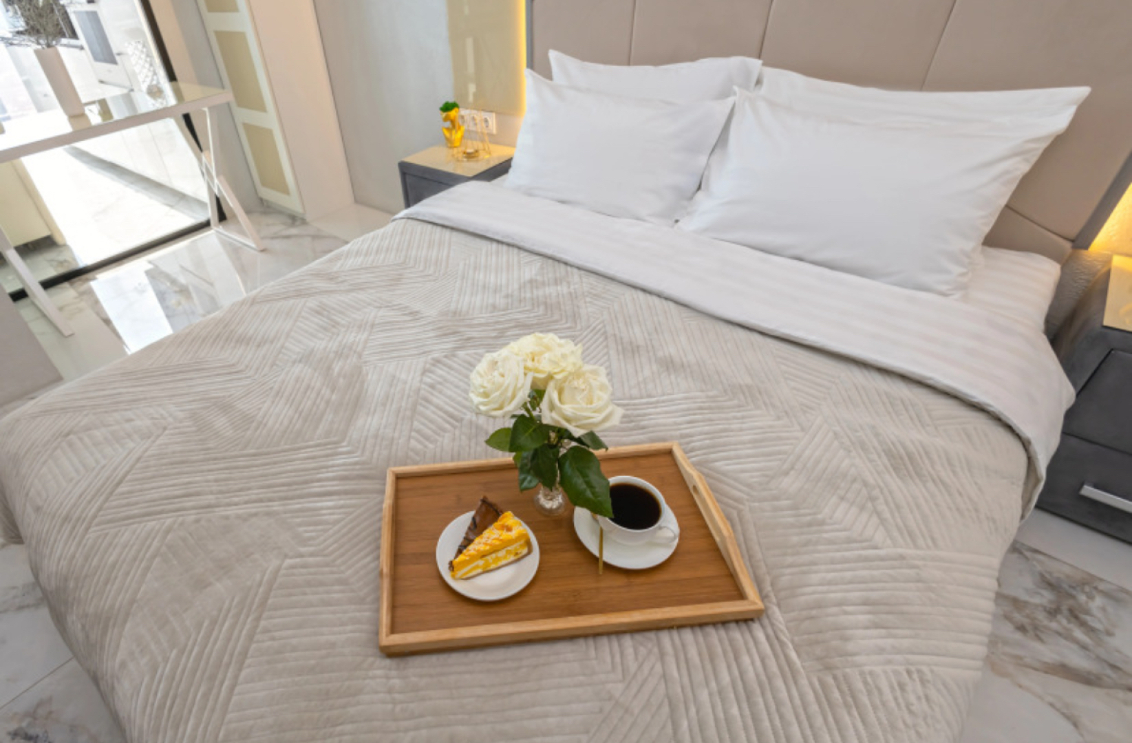 Апартаменты Sky City Moscow 80 этаж Вид на МГУ, Лужники, Парк победы, Воробьевы горы! Уникальный вид!