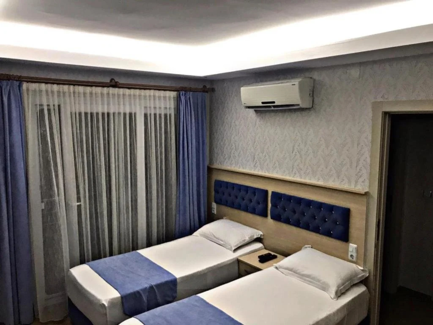 Lotus Hotel
