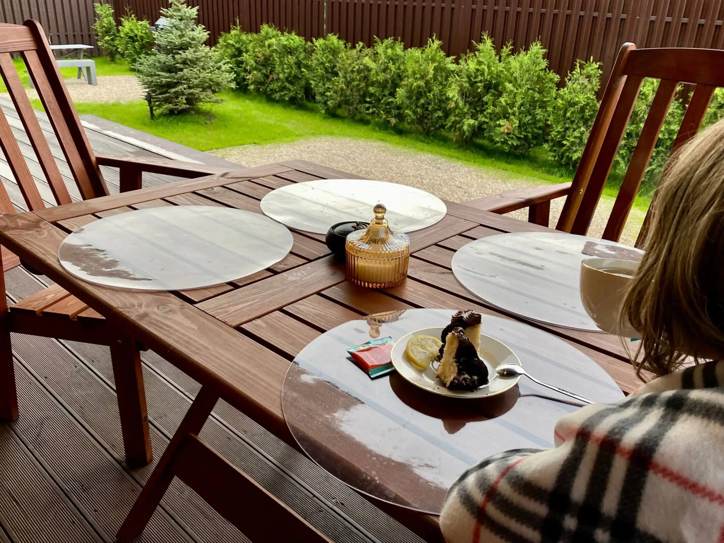 Частный дом дизайнерский великолепной уличной территорией