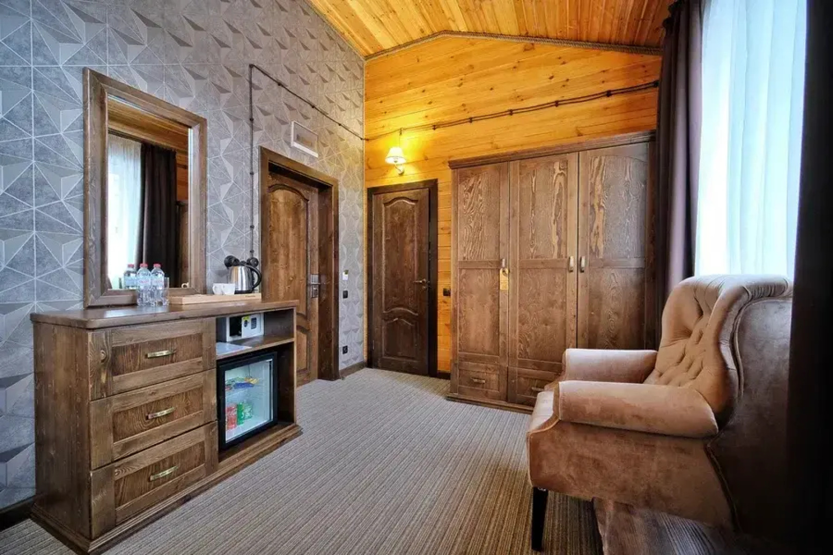 Гостиничный комплекс «Аллюр» ООО "АЛЛЮР"