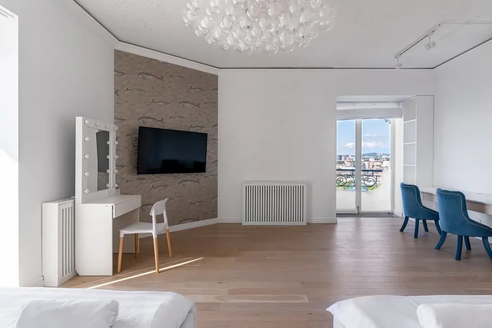 Апартаменты на первой линии главной набережной