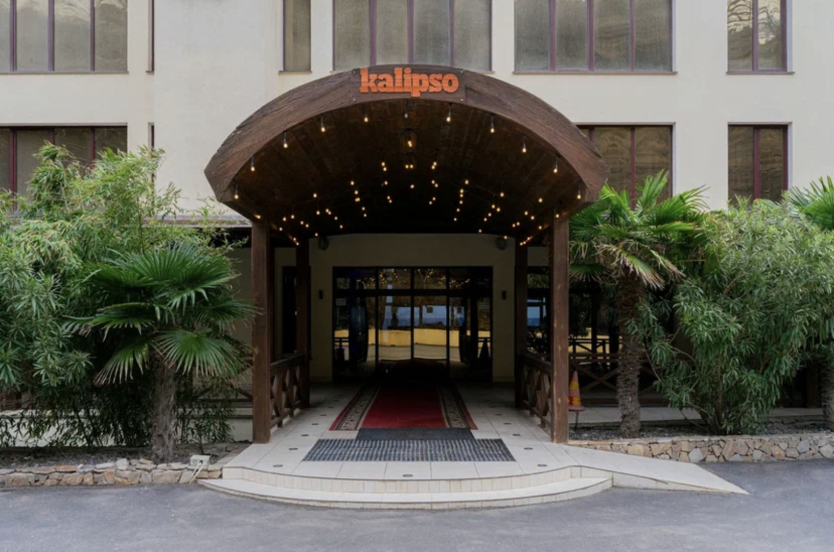 Отель Калипсо