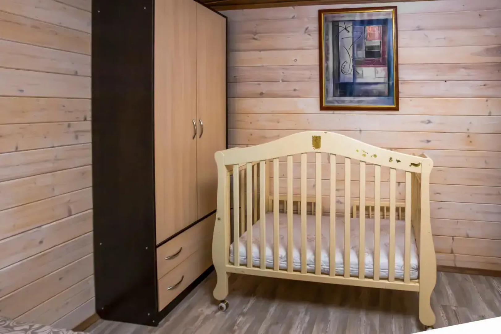 Частный дом в лесу у реки Пра на первой береговой линии