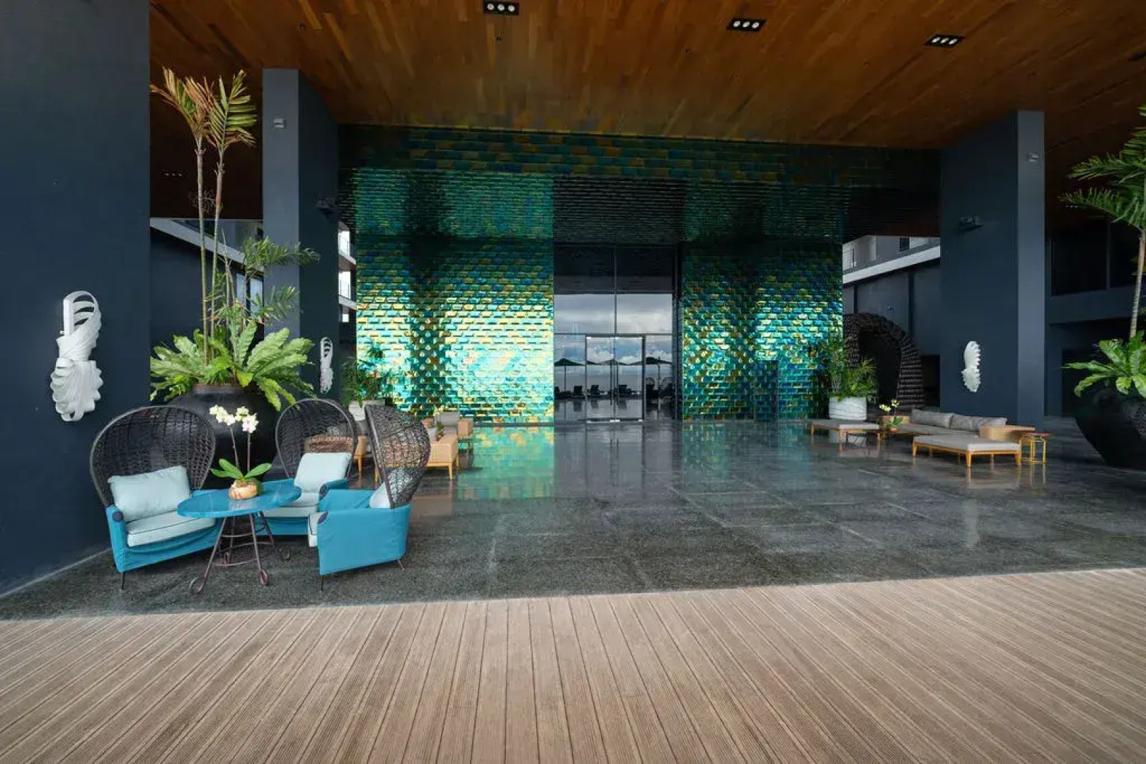 Курортный отель The Reef Island Resort Mactan Cebu