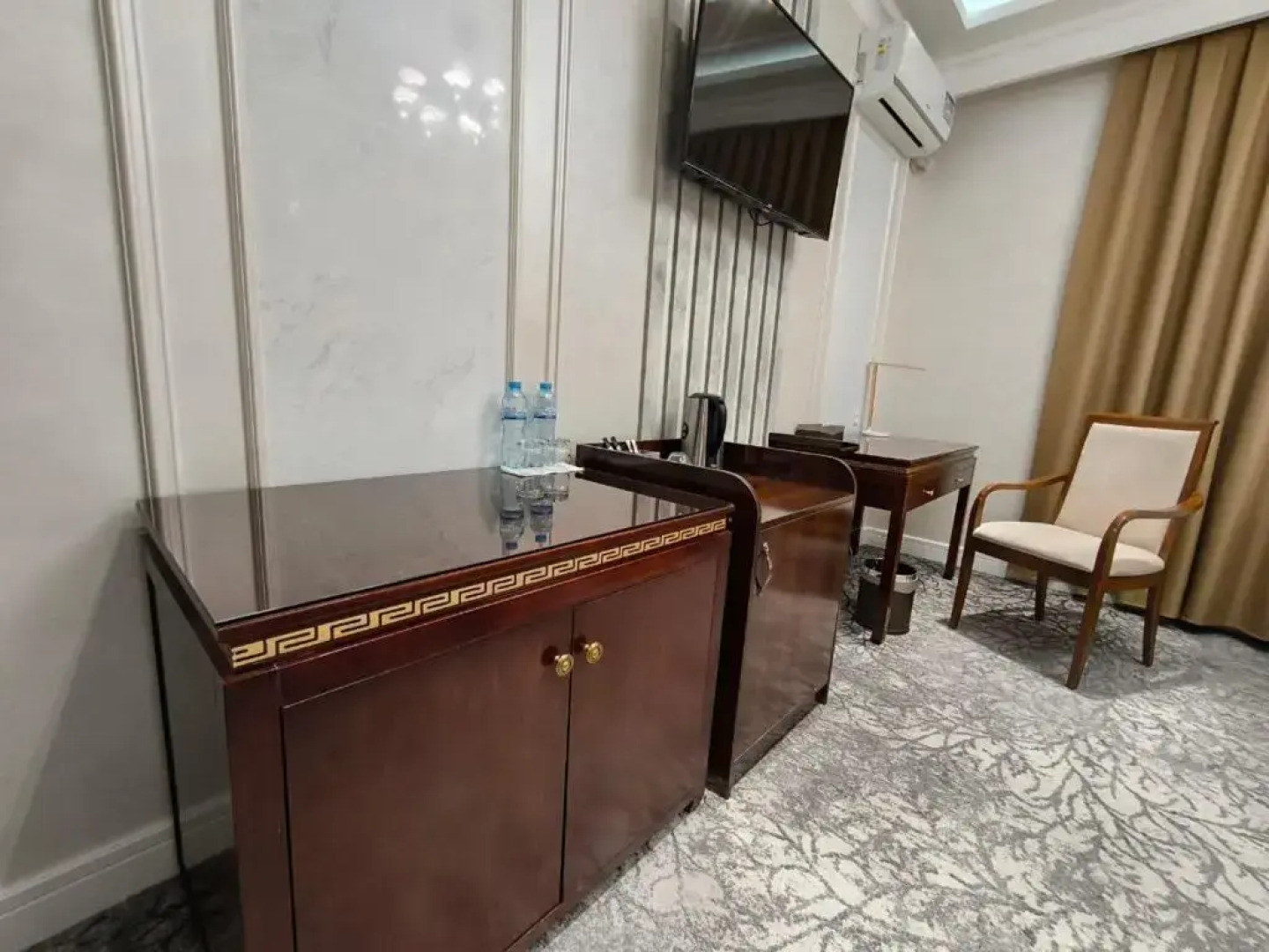 Отель Zarafshon Grand