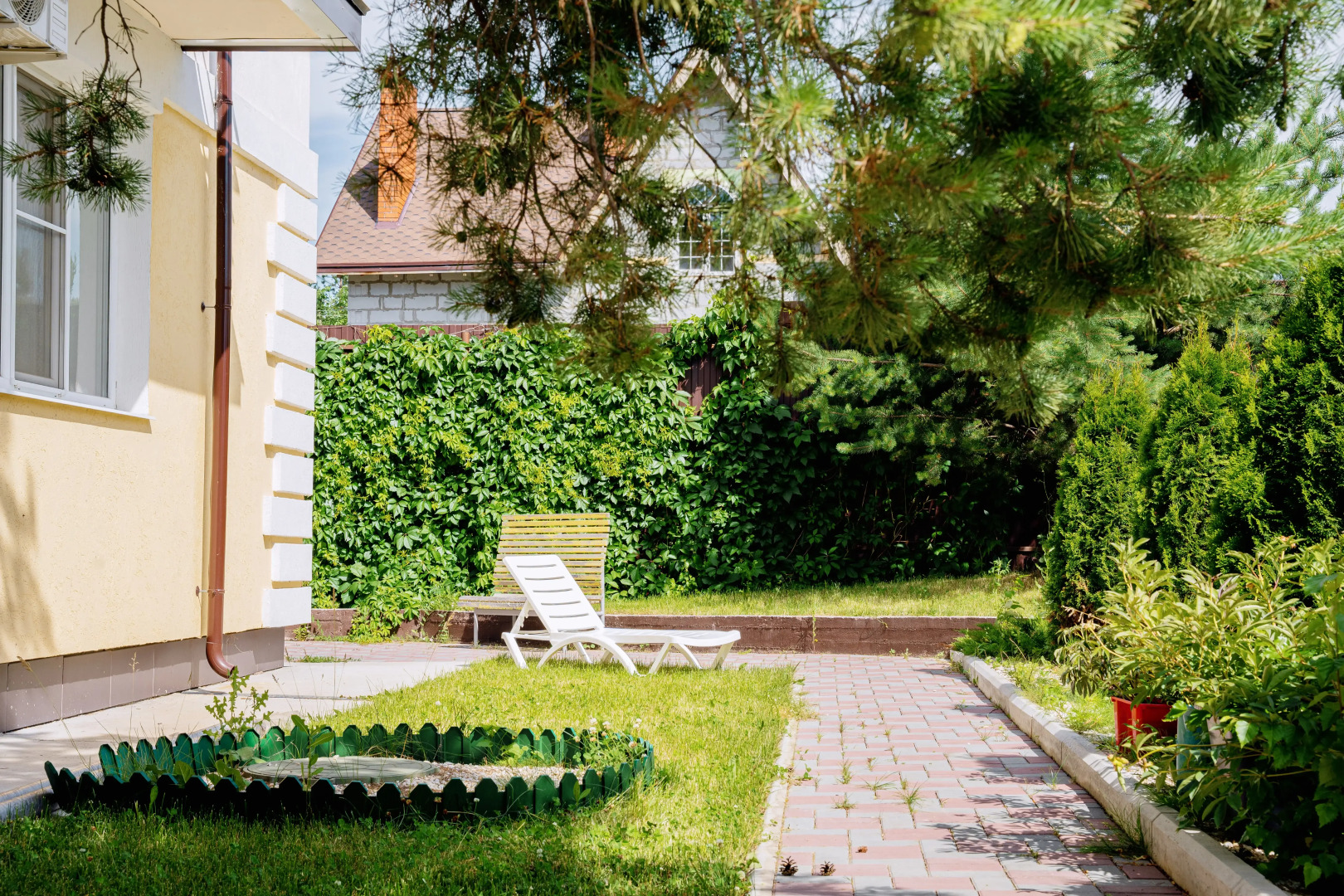 Апартаменты 3-х комнатные дизайн 70м2 в частном доме с бассейном и спа -комплексом