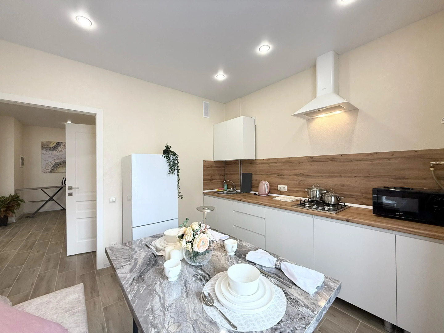 Апартаменты 2-к на Майской