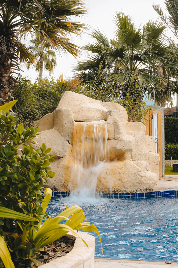 Отель Dubai Marine Beach Resort & Spa