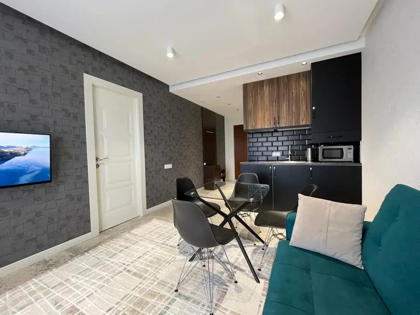 Апарт-отель Самые лучшие апартаменты на первой береговой линии