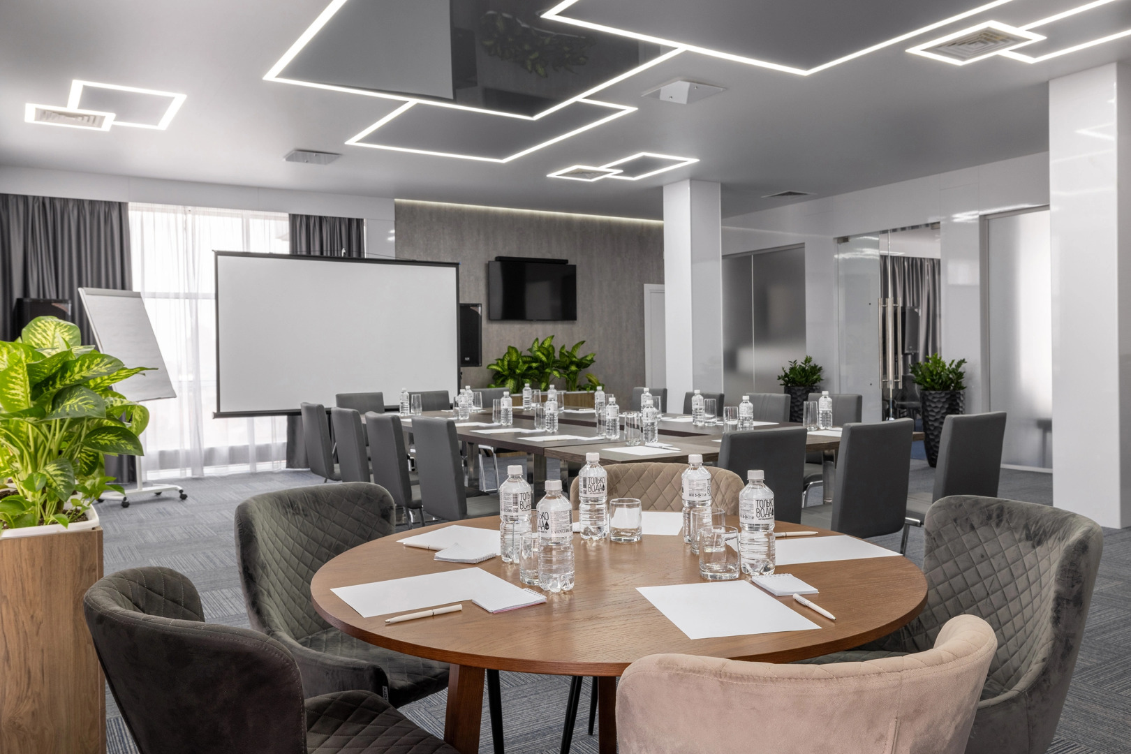 Отель Параллель Parallel Congress by Stellar Hotels