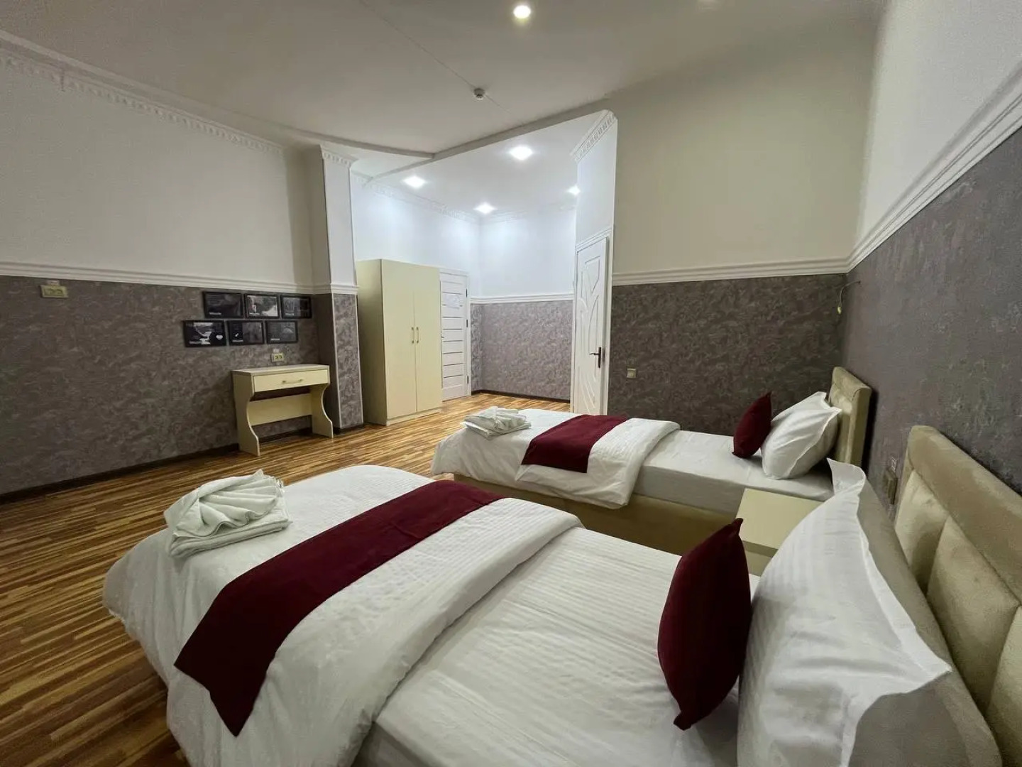 Отель HOME ALONE