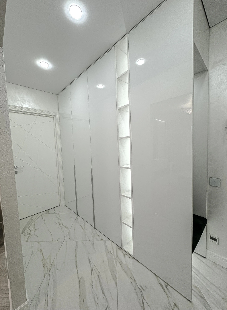 Апартаменты на Чкалова после ремонта, 2 комнаты: гостиная и спальня