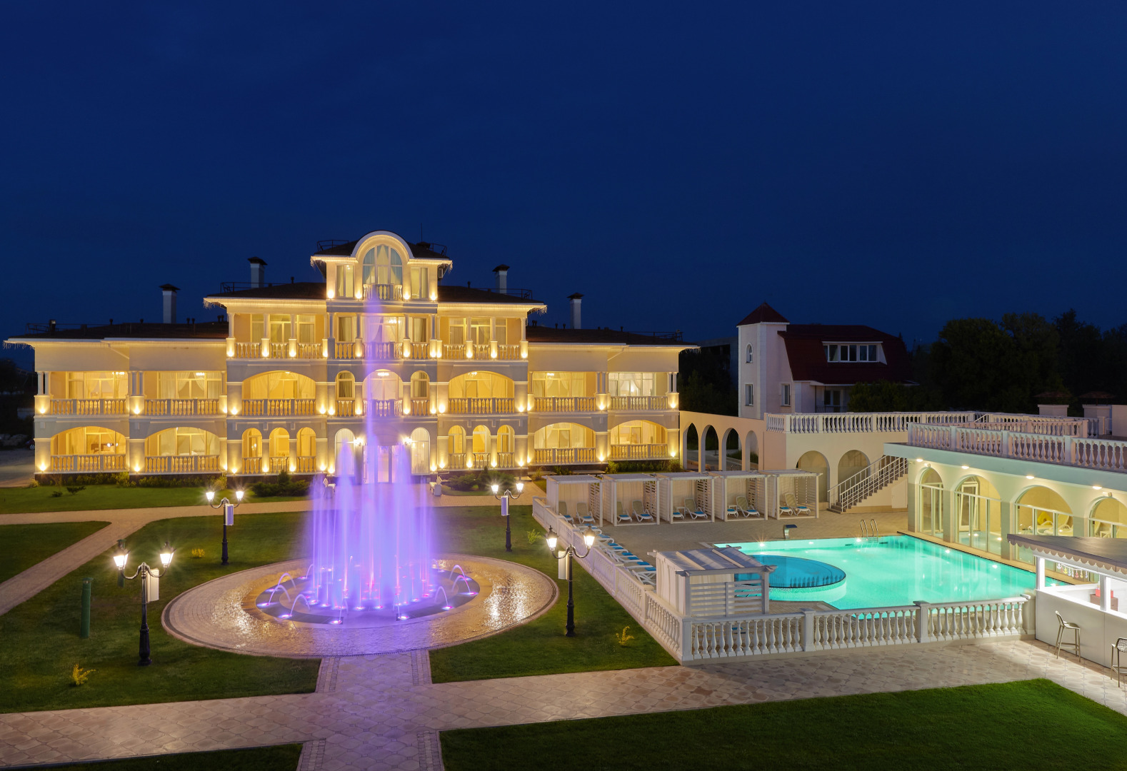 Отель Альма Дача