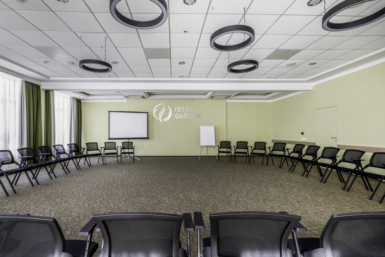 Отель Истра Гарден