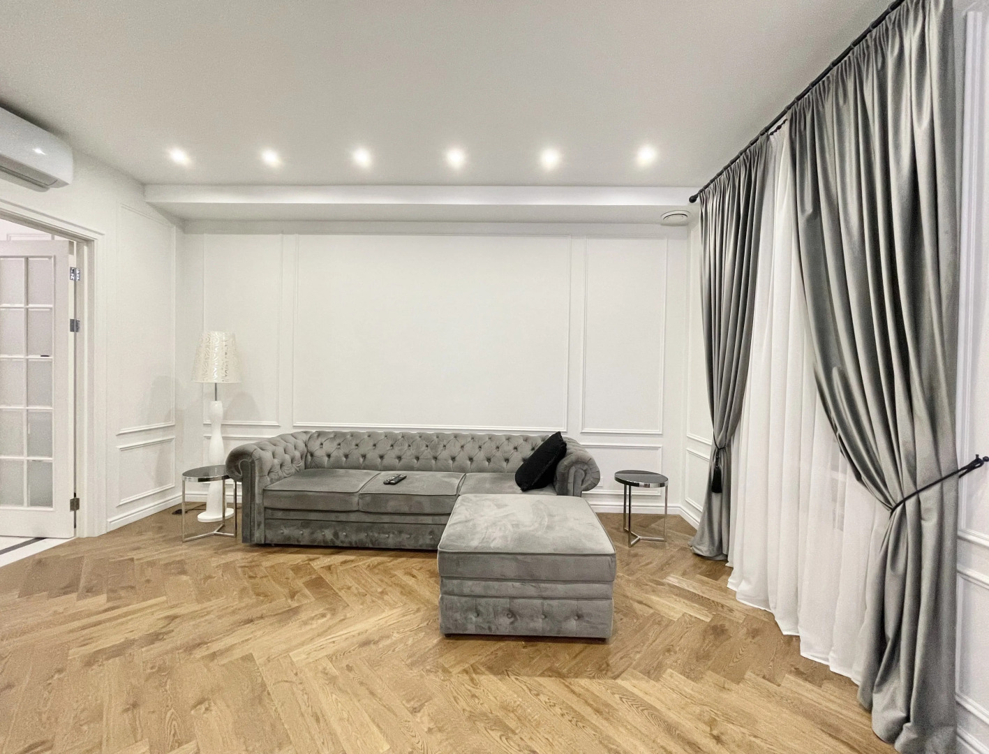 Апартаменты 4-комнатные HomeApart Свердлова, 26