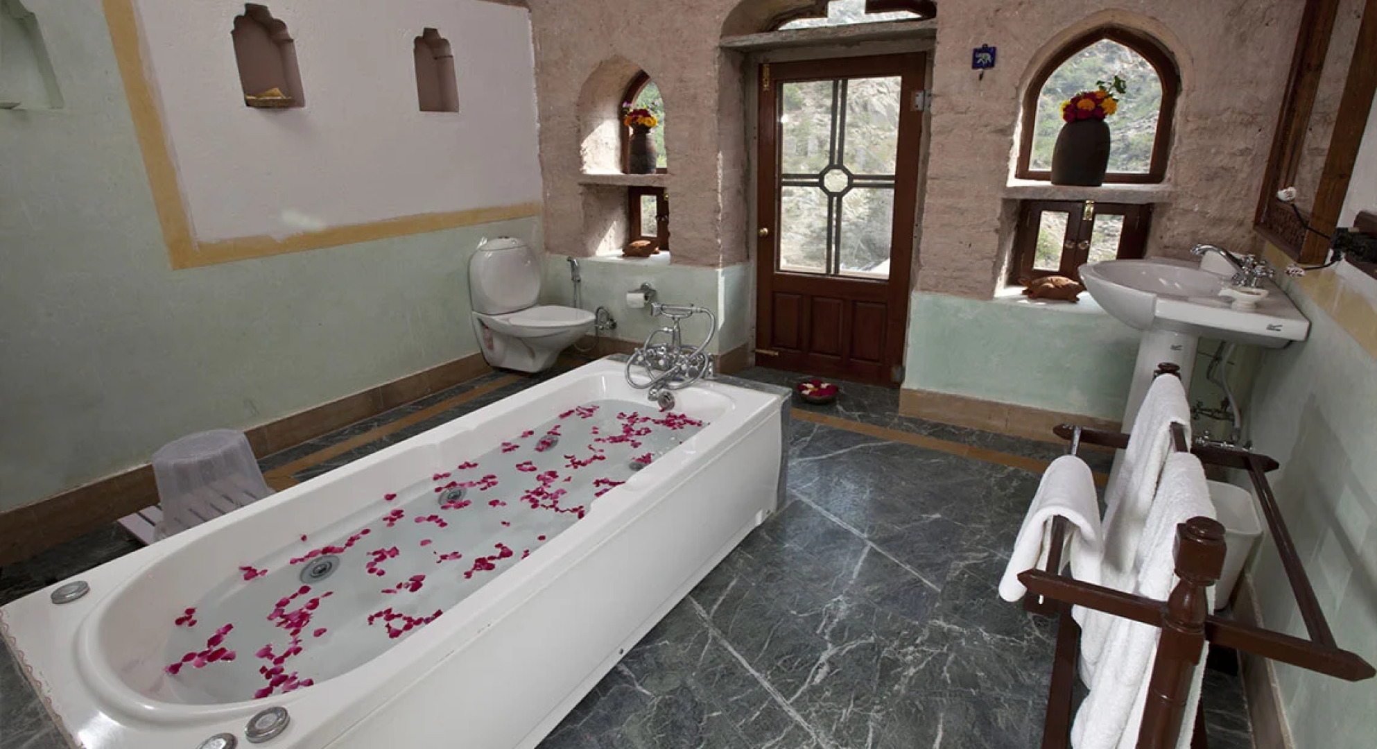 Отель Dadhikar Fort