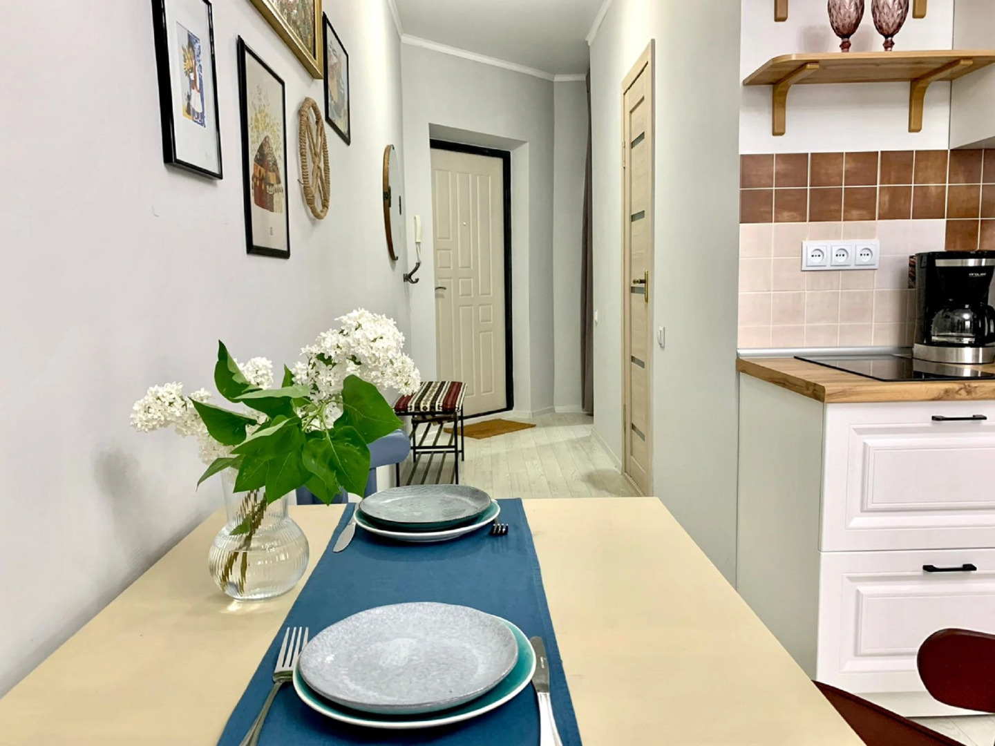 Апартаменты Уникальная студия Жеруйык в стиле Этно в центре