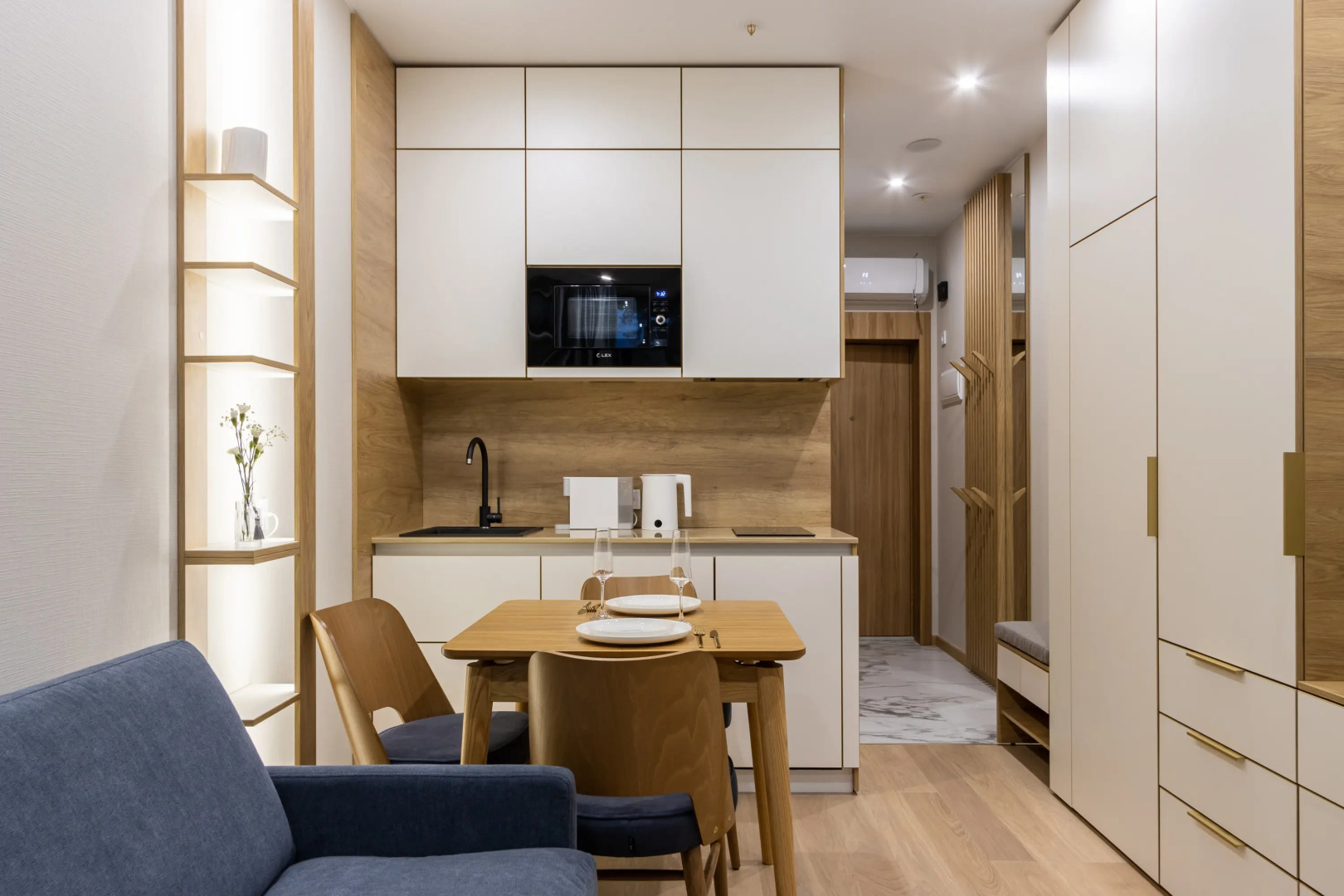 Апартаменты студия 112