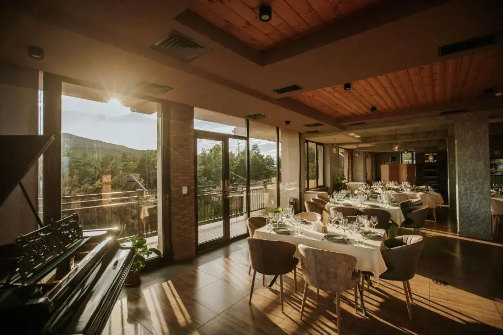 Курортный отель Zuzumbo Resort  Spa