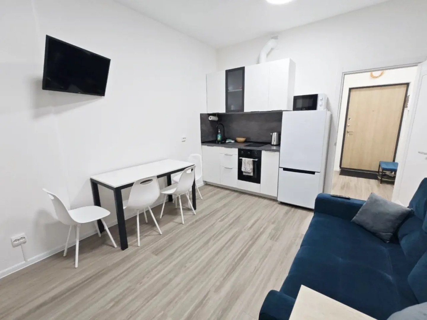 Квартира на Октябрьской Набережной 40