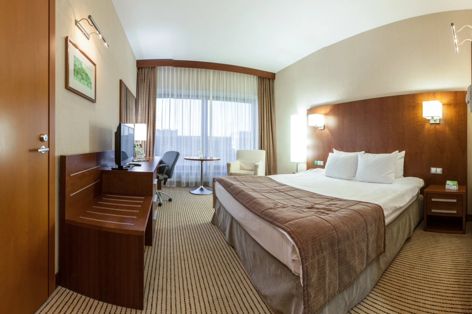 HolidayHall Samara Hotel