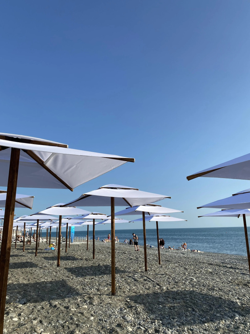 U Morya Luchezarnyij Apartments