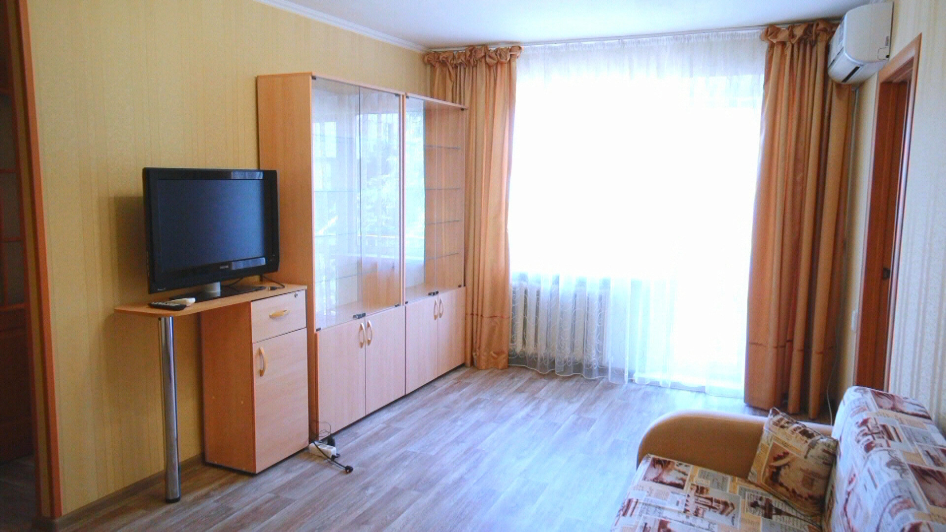 Квартира Двухкомнатная Квартира Около СВВАУЛ и АО ТяжМаш