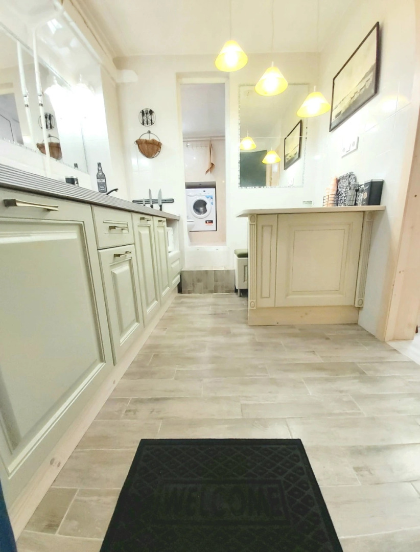 Апартаменты Галерея художника в центре