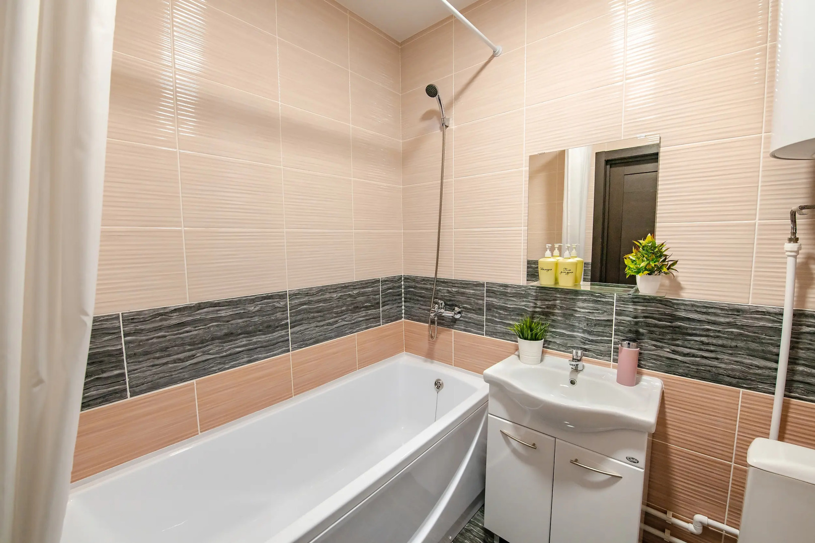 Апартаменты TopHouse на Можжевеловой 18, 8 этаж Двухкомнатные