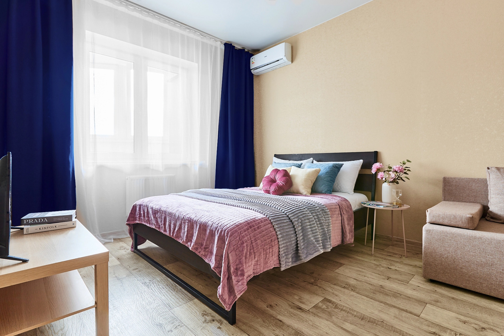 Квартира Нежность на Бочарникова, Yana Apart