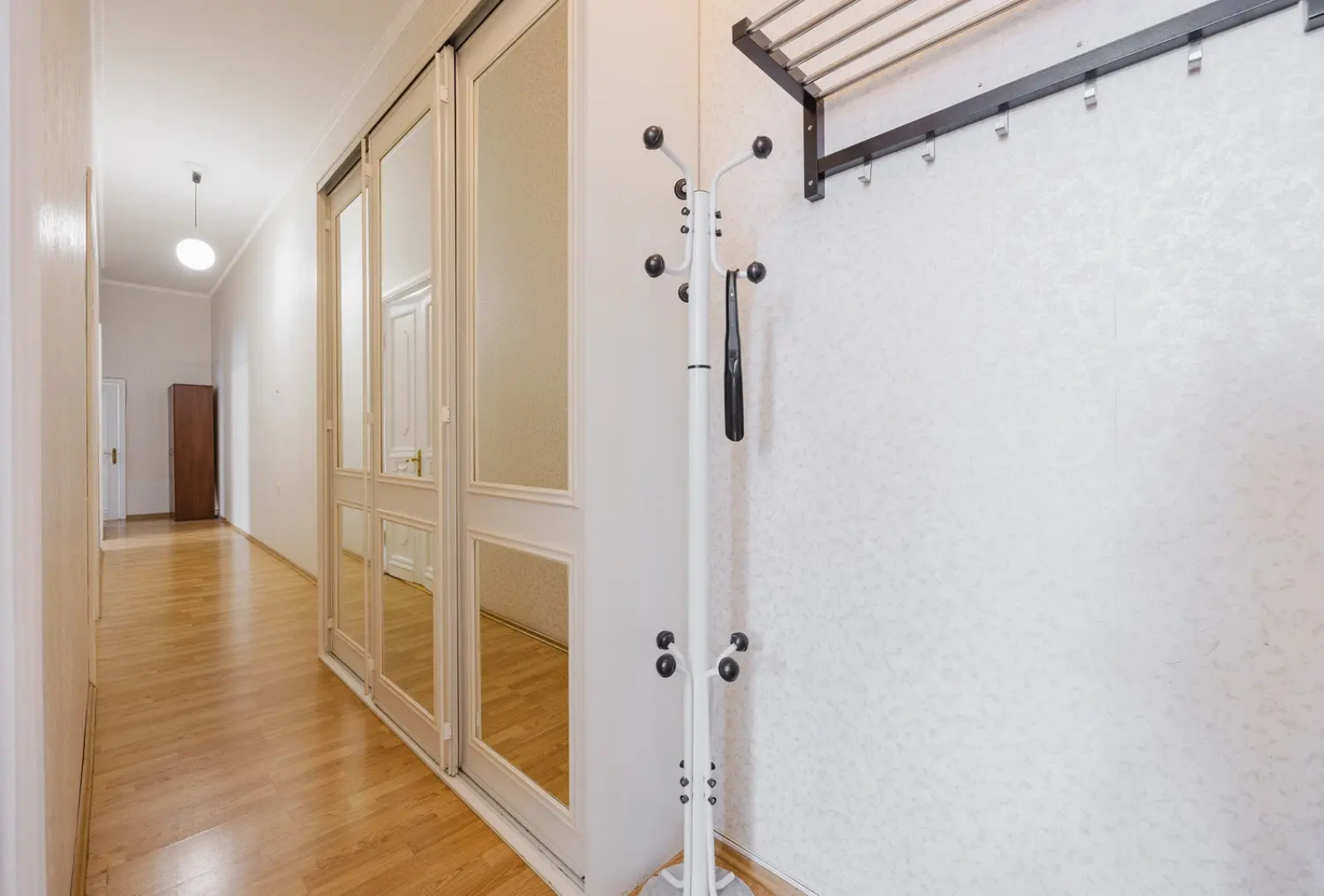 Апартаменты У Исакиевской площади DereMRents ДереМРентс