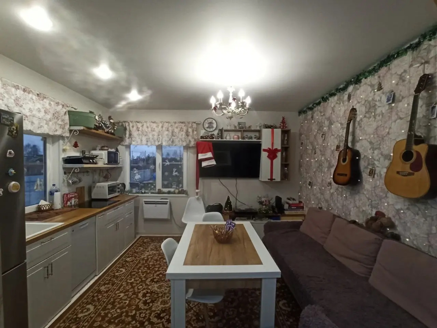 Частный дом у реки