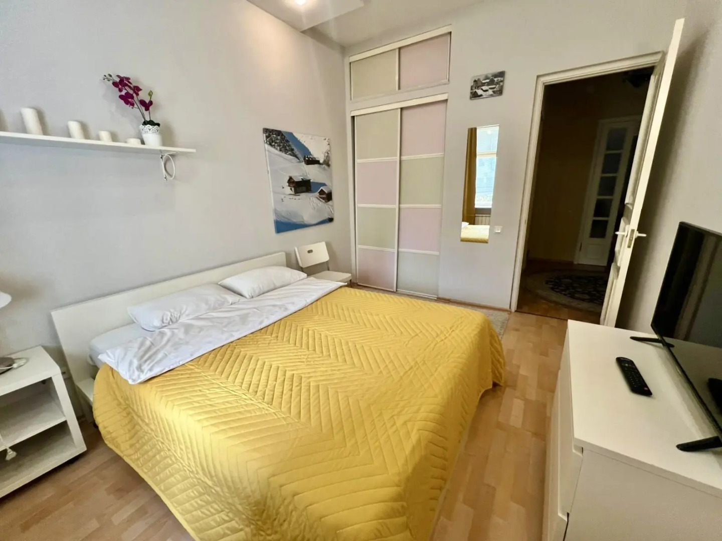 Апартаменты на Большой Конюшенной 3