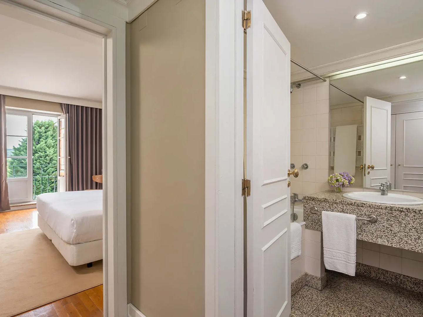 Отель Forrester Essence Douro Hotel