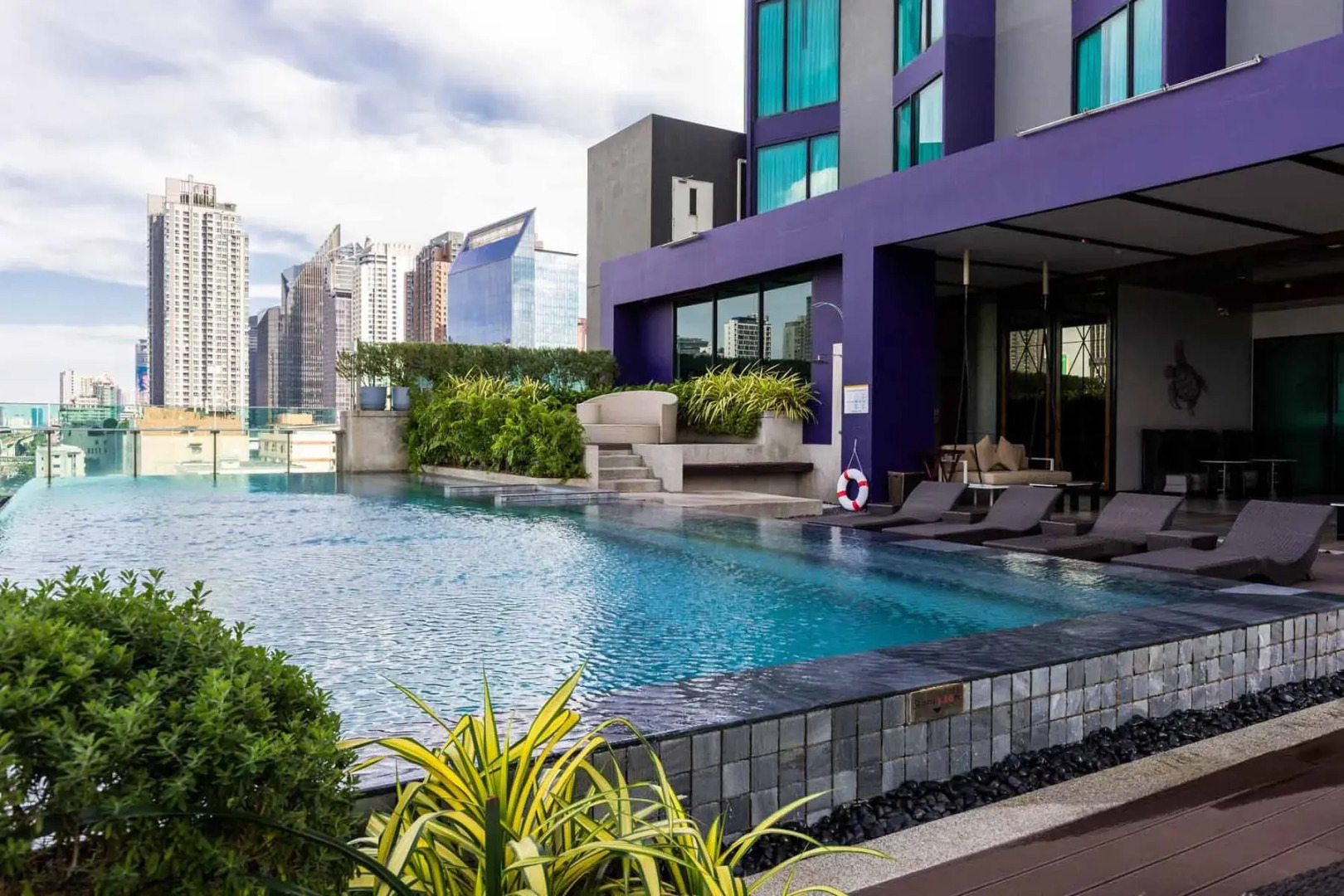 Отель Mercure Bangkok Makkasan
