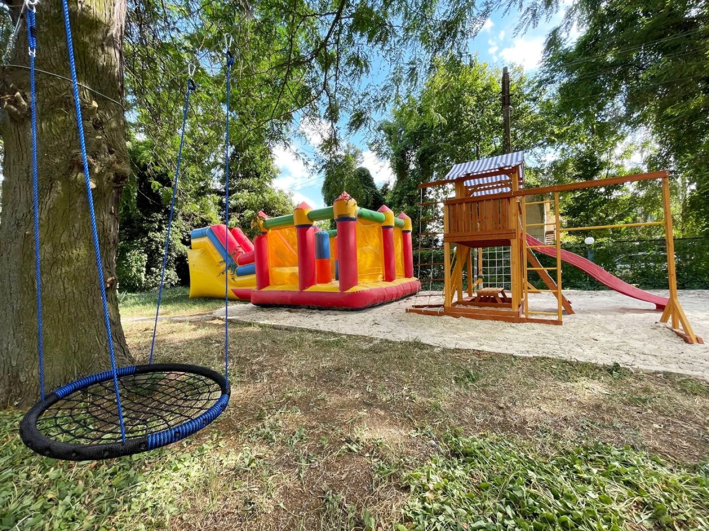 Курортный отель Два моря