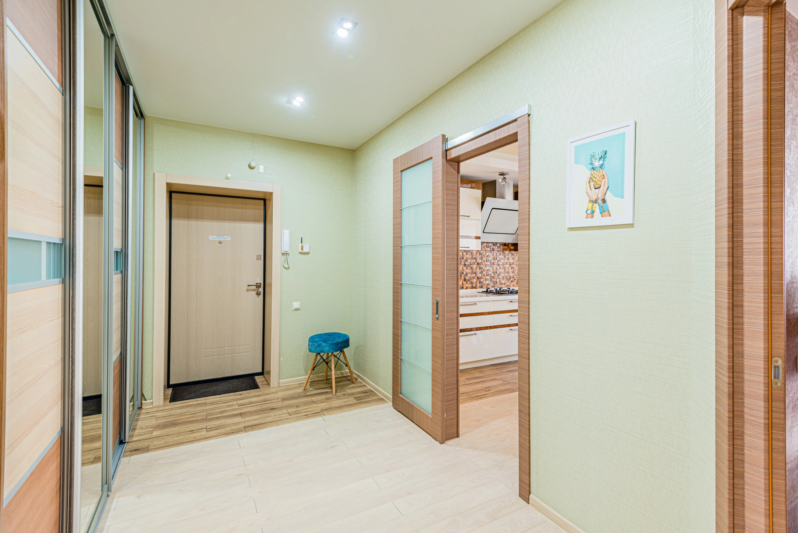 Квартира 2-к в самом центре в новом доме на Ленина 7Б от RentAp, 5 сп.мест