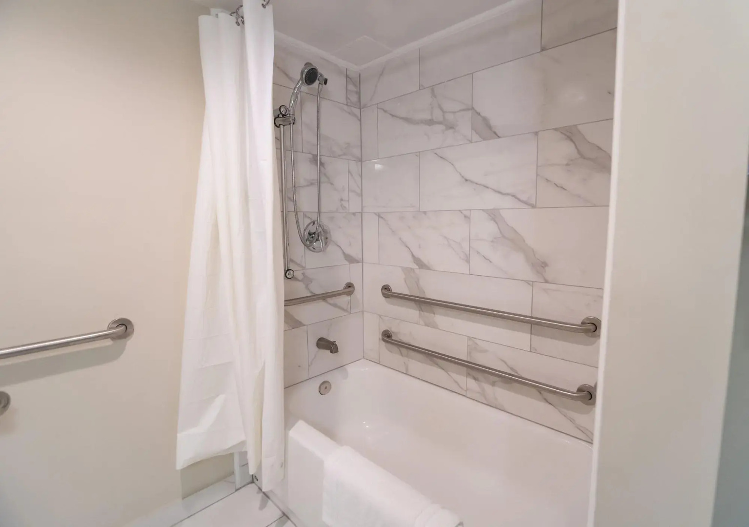 Отель Equus Inn Ocala