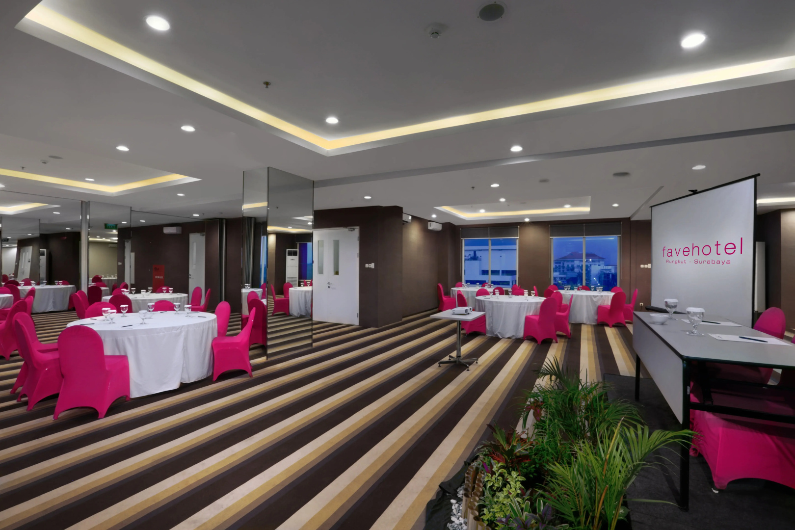 Отель Favehotel Rungkut Surabaya
