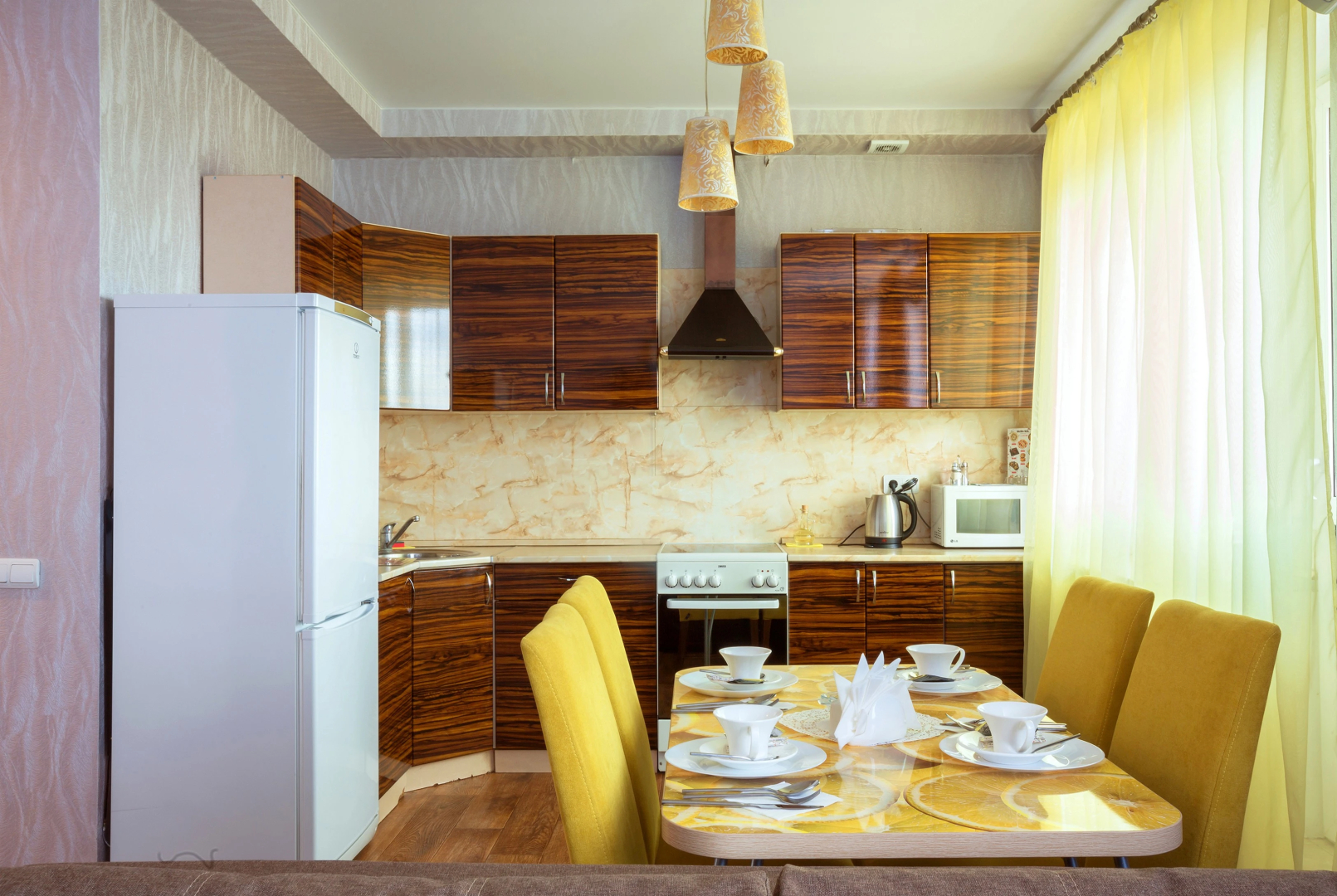 Апартаменты Hotel Home на Проспекте Ленина 112