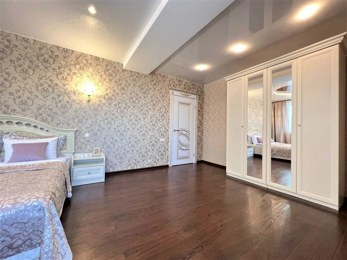 Апартаменты ЕВРО ДВУШКА БИЗНЕС-КЛАССА У ЖД ВОКЗАЛА