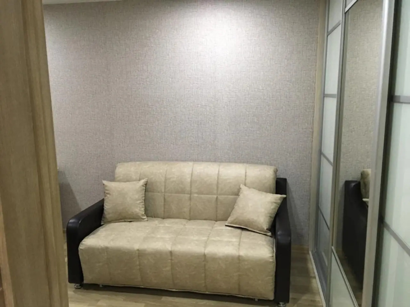 Квартира 2х-комнатная с  Хорошим Ремонтом