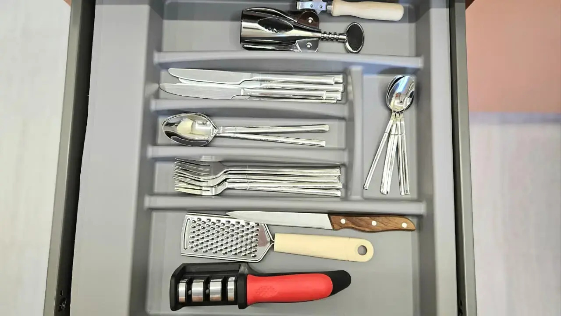 Квартира у Озера Кабан: Стильный Ремонт и Идеальное Расположение!