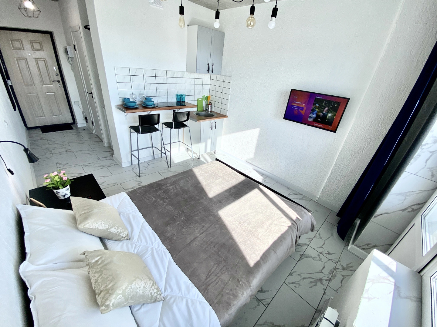 Апартаменты в центре города Ленина 123